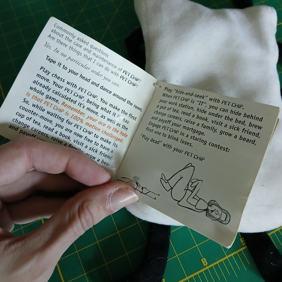 Y2K plush computer chip - Picture 4 of 4